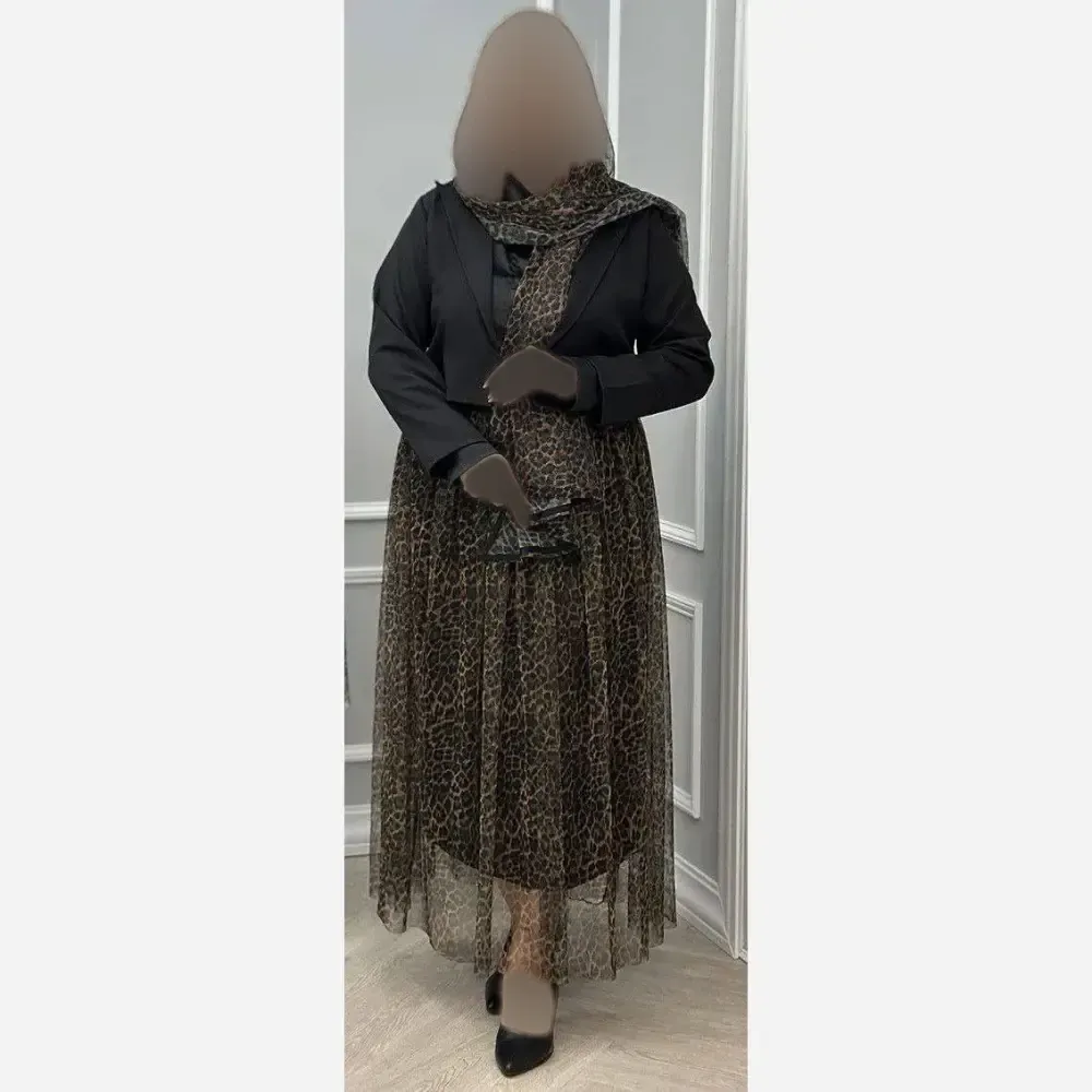 ست سه تیکه زنانه مدل فدک شامل کت، دامن و شال جنس تور و مازراتی فری سایز 38 تا 46