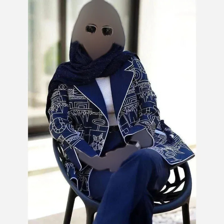 کت و شلوار زنانه مجلسی مدل لیلیوم جنس مازراتی رنگ سرمه ای