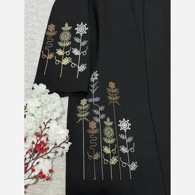 مانتو کتی زنانه مدل هاله جنس مازراتی گلدوزی شده رنگ مشکی