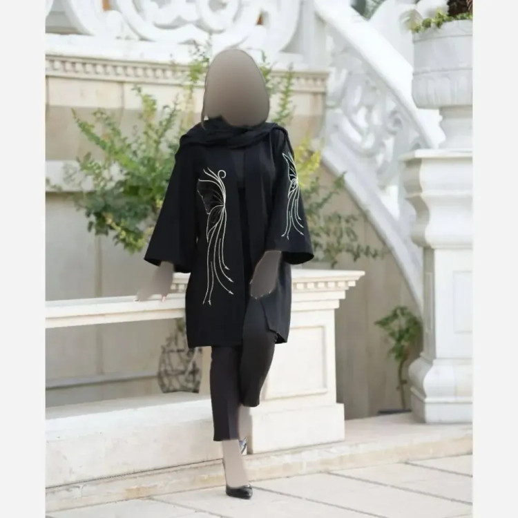 مانتو کتی زنانه مدل پروانه جنس مازراتی گلدوزی شده رنگ مشکی