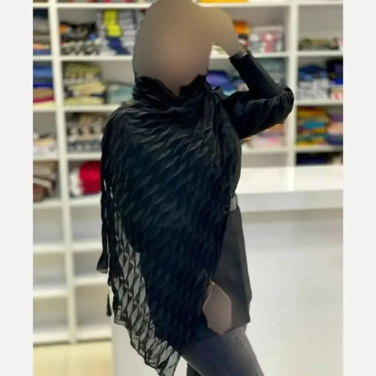 شال سه بعدی نخی مشکی سبک و خنک ابعاد 50 در 210 سانتیمتر