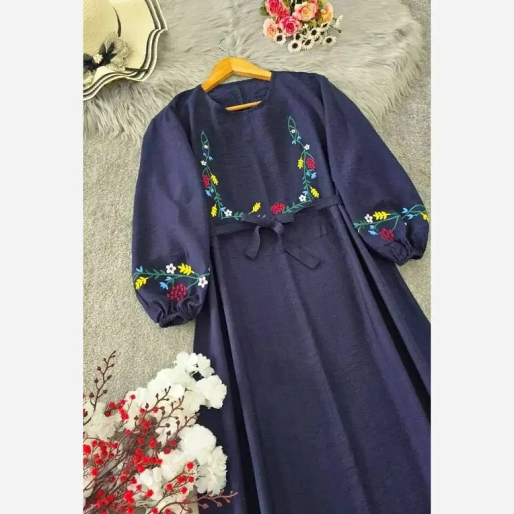 کفتان زنانه گلدوزی شده مدل گلبرگ جنس بابوس فری سایز