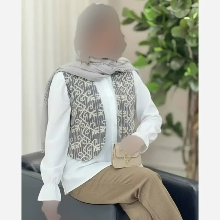 ست سه تیکه زنانه شومیز داکرون و جلیقه خامه دوزی شانتون صوفیا فری سایز 38 تا 46