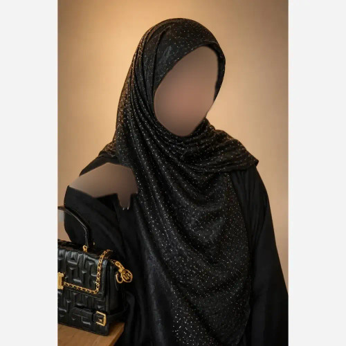 روسری مجلسی قواره دار کوپرا نگین کوبی شده مشکی ابعاد 125 در 125