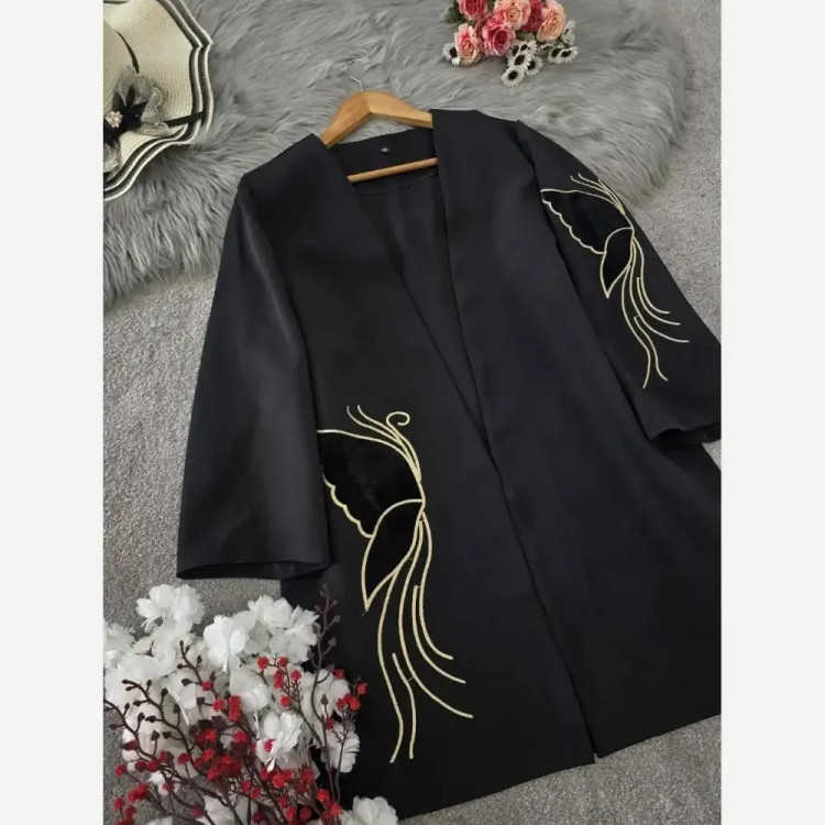 مانتو کتی زنانه مدل پروانه جنس مازراتی رنگ مشکی گلدوزی شده