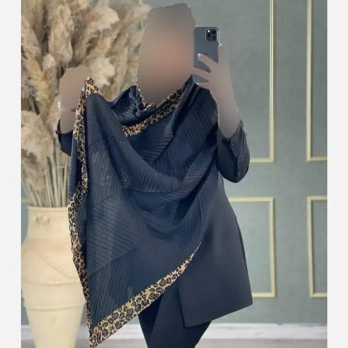 شال حاشیه پلنگی مشکی جنس پلیسه ریز ابعاد 60 در 180 سانت