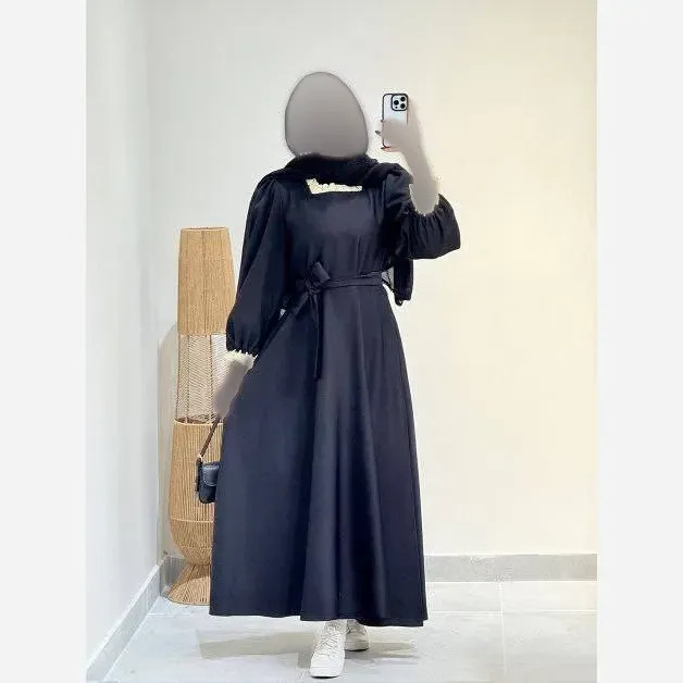 پیراهن زنانه یقه گیپور مدل شهرزاد جنس الیزه رنگ مشکی فری سایز