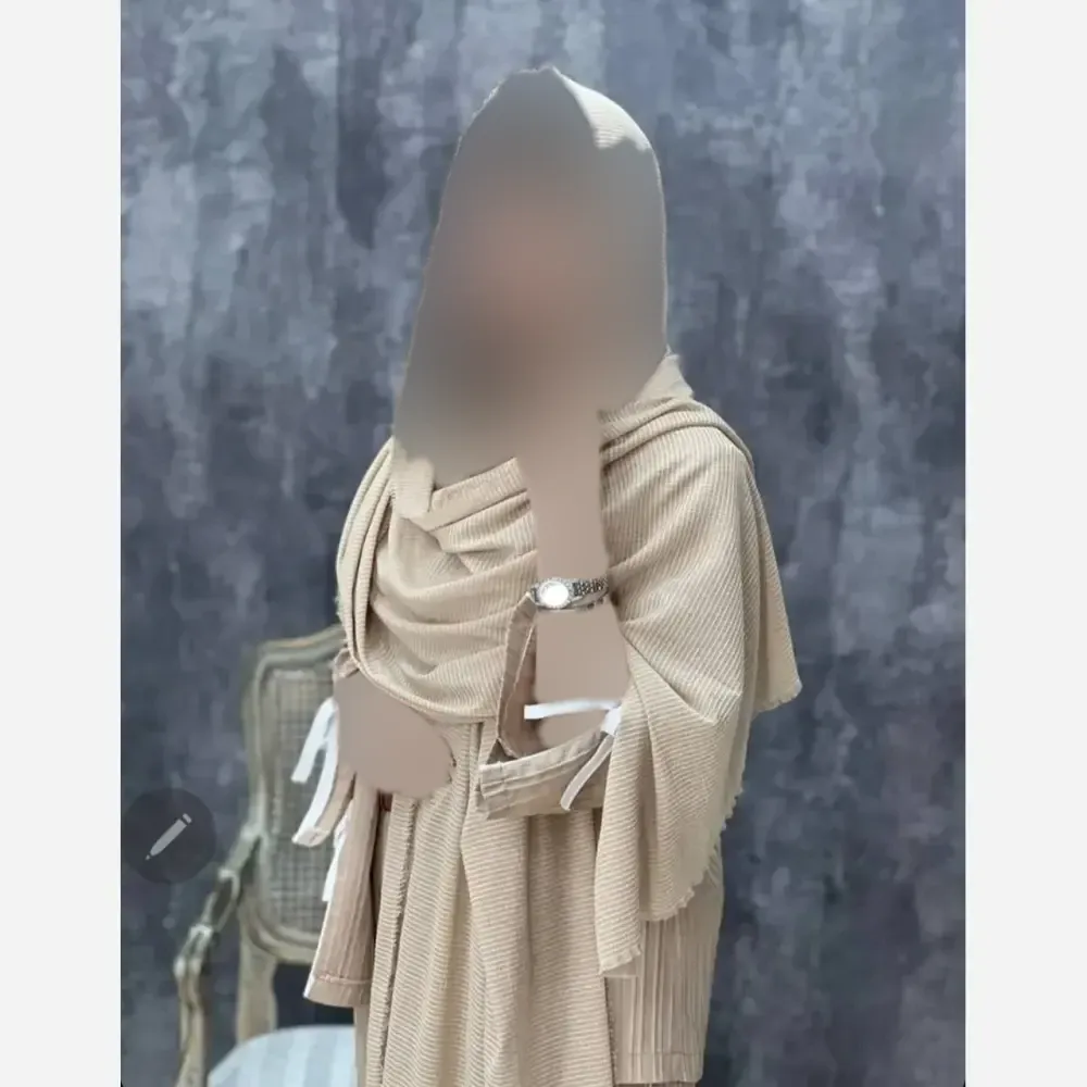 شال نخی پلیسه دور ریش ابعاد 180 در 67 سانتیمتر فری سایز