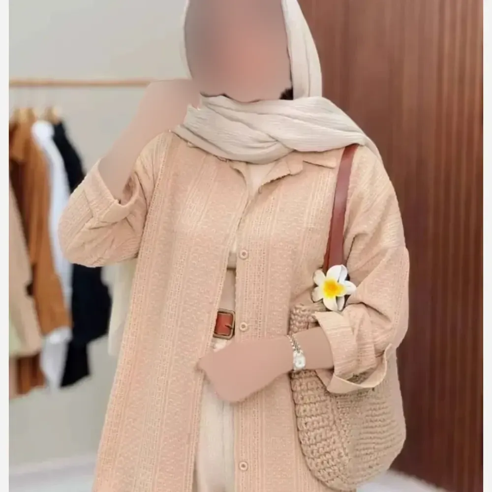 شومیز مانتویی زنانه مدل ترانه جنس پارچه مراکشی فری سایز رنگ کرم و نسکافه ای