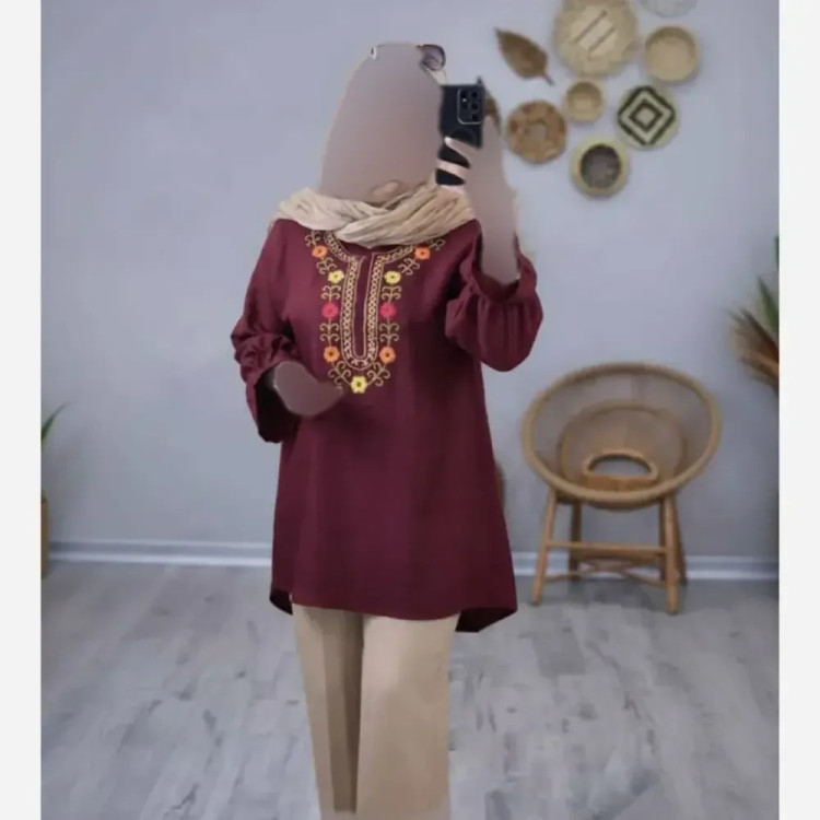 تونیک زنانه نورا جنس شانتون طرح گلدوزی شده فری سایز با مچ عروسکی و کمربند متصل