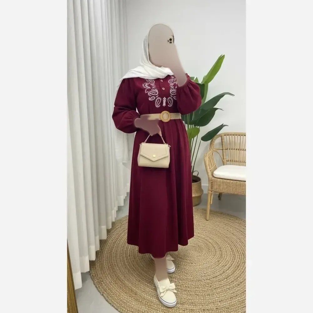 کفتان زنانه گلدوزی شده طرح ترمه جنس شانتون فری سایز بلند کد 7607