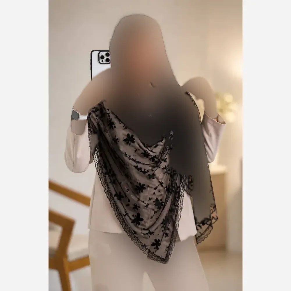 شال مجلسی تور حاشیه دانتل طرح مخمل سایز 65 در 170 سانتیمتر