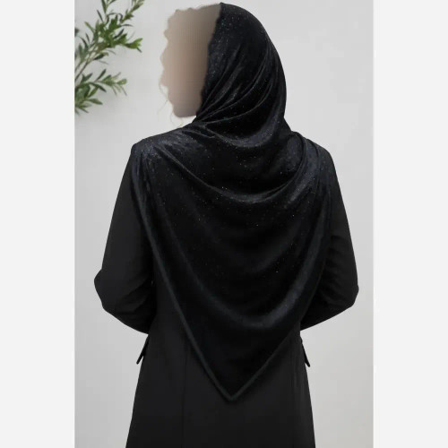 روسری مجلسی قواره دار کوپرا نگین کوبی شده مشکی ابعاد 125 در 125