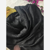 روسری مجلسی قواره دار کوپرا نگین کوبی شده مشکی ابعاد 125 در 125