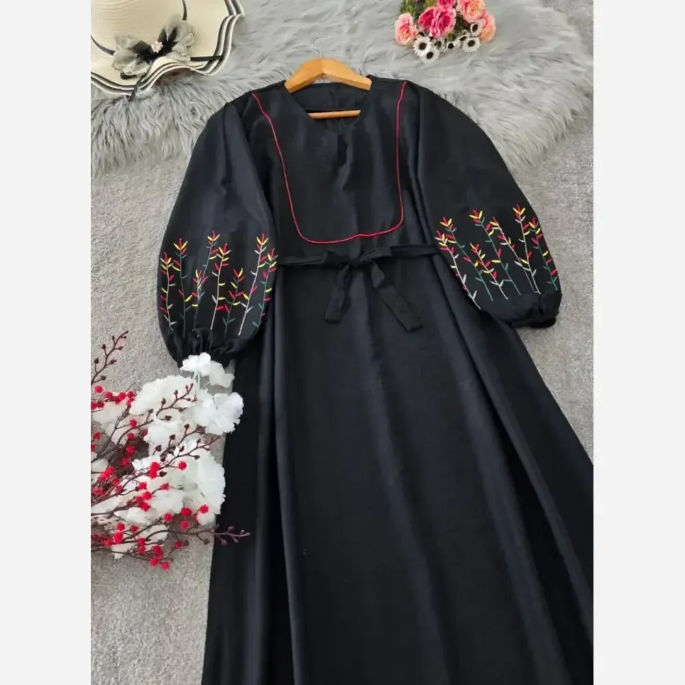 کفتان گلدوزی زنانه مدل نرگسی جنس بابوس فری سایز