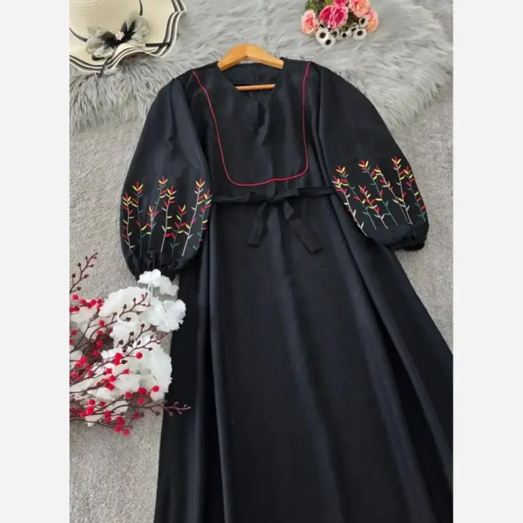 کفتان گلدوزی زنانه مدل نرگسی جنس بابوس فری سایز