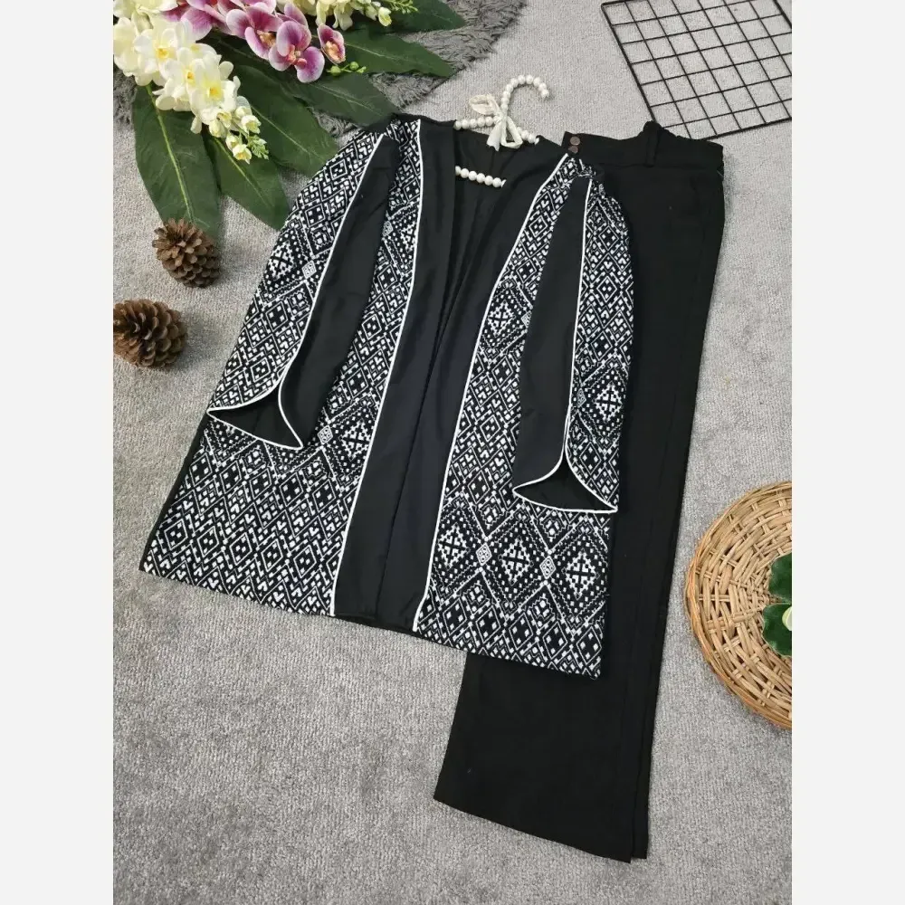 کت زنانه مدل هدیه جنس پرشین مکانیک فری سایز 36 تا 46 رنگ مشکی سفید