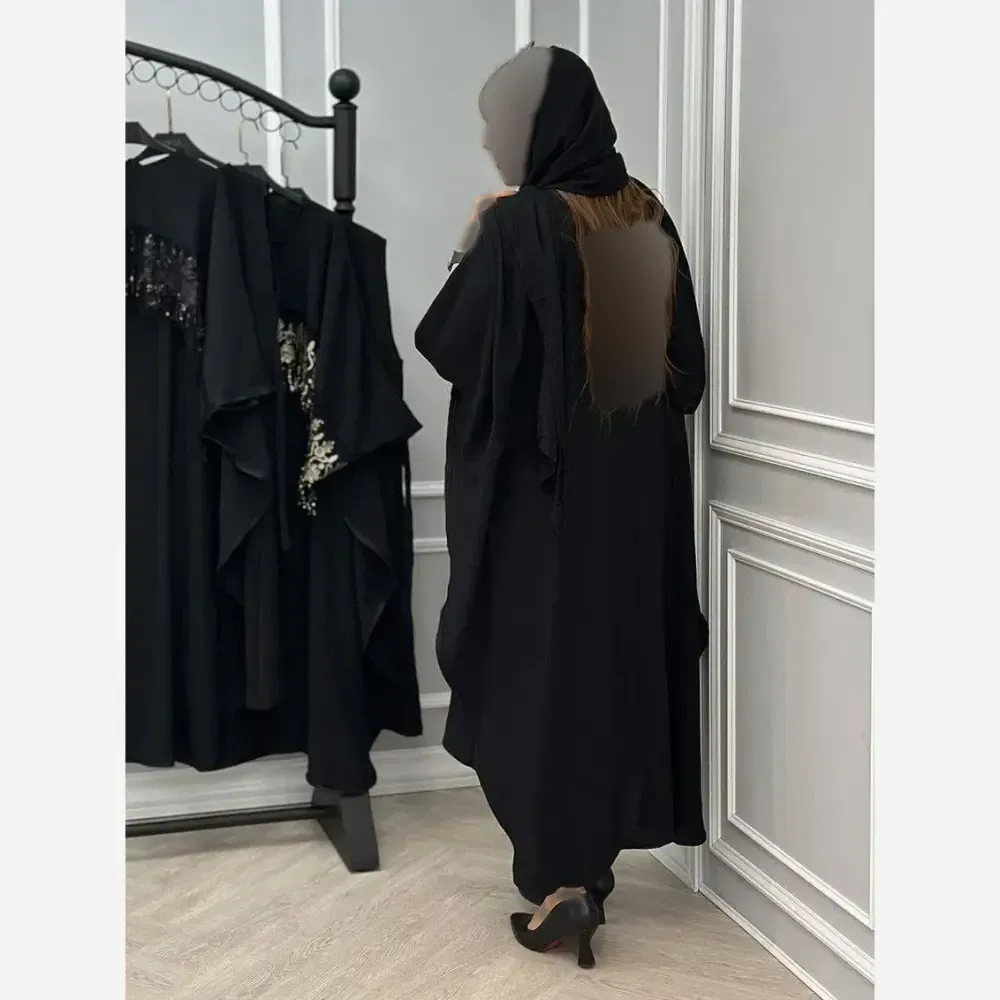 مانتو مجلسی مدل نجلا جنس ابروبادی مشکی خرج کار طلایی فری سایز 38 تا 50