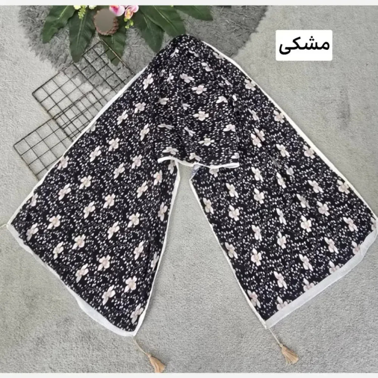 شال زنانه برشکا طرح گل گلی جنس پلیسه ابعاد 175 در 75 سانتیمتر