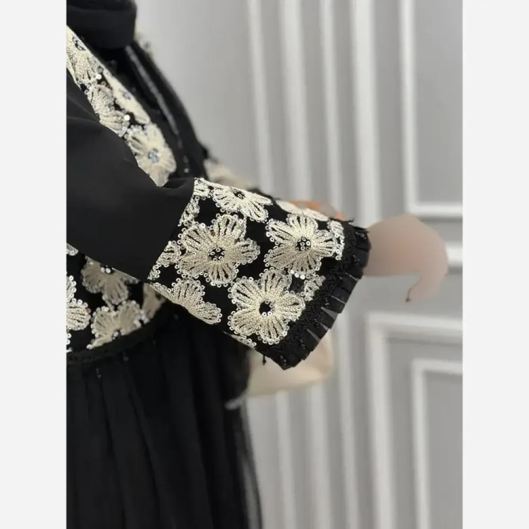 ست سه تیکه کت و دامن و شال مجلسی مدل روناک جنس مازراتی خرجکار هندی و تور سایز فری 38 تا 46