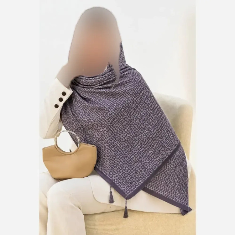 شال گوچی جنس برشکا ابعاد 175 در 75 سانتیمتر