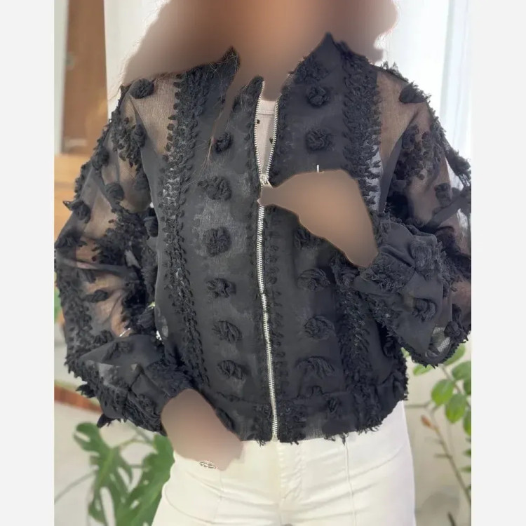 کت بامبر زنانه جنس یاخما گل برجسته فری سایز 36 تا 46 رنگ مشکی و سفید