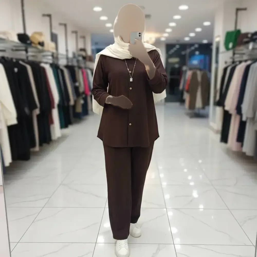 ست مانتو شلوار زنانه جنس مراکشی طرح بسکوییتی فری سایز مناسب سایز 38 تا 50