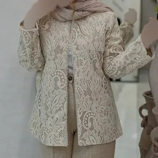 ست مانتو و شلوار مجلسی زنانه مدل گیپور مرواریدی جنس مازراتی