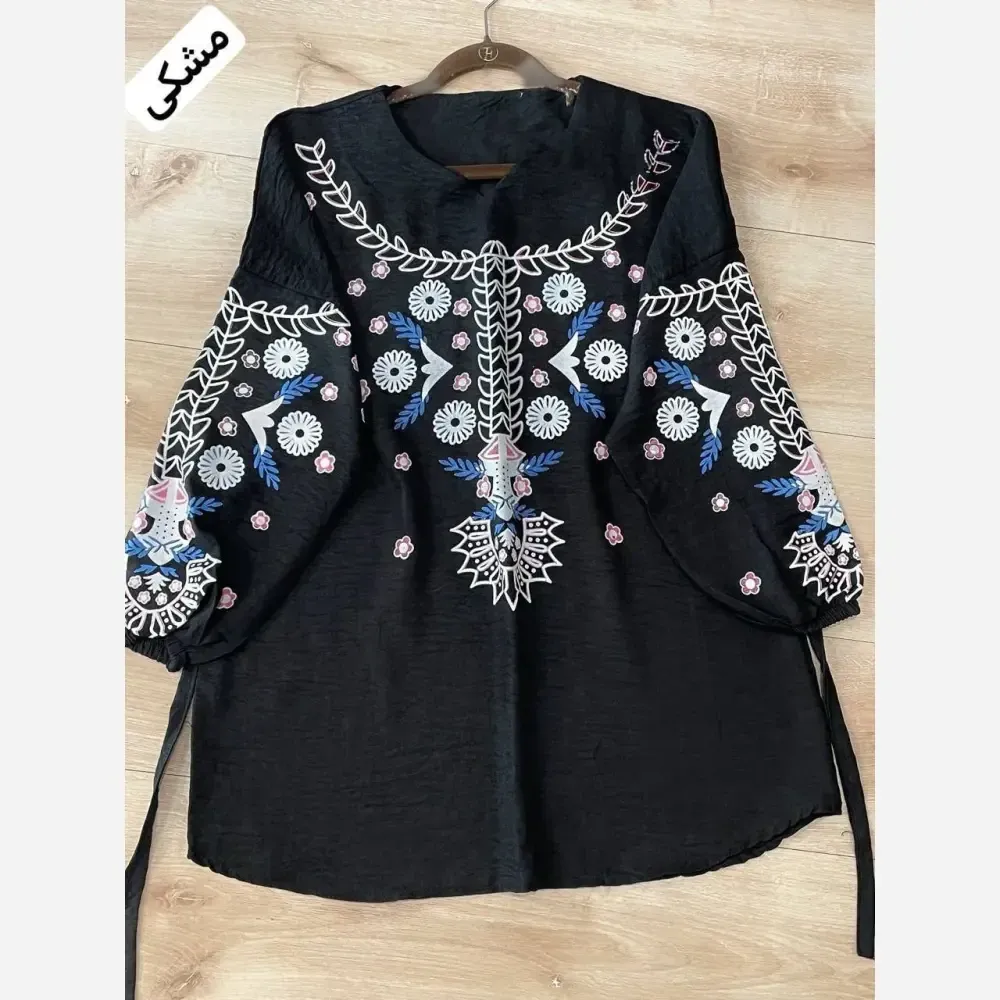 تونیک زنانه طرح گل دلبر جنس شانتون گرم بالا فری سایز مشکی
