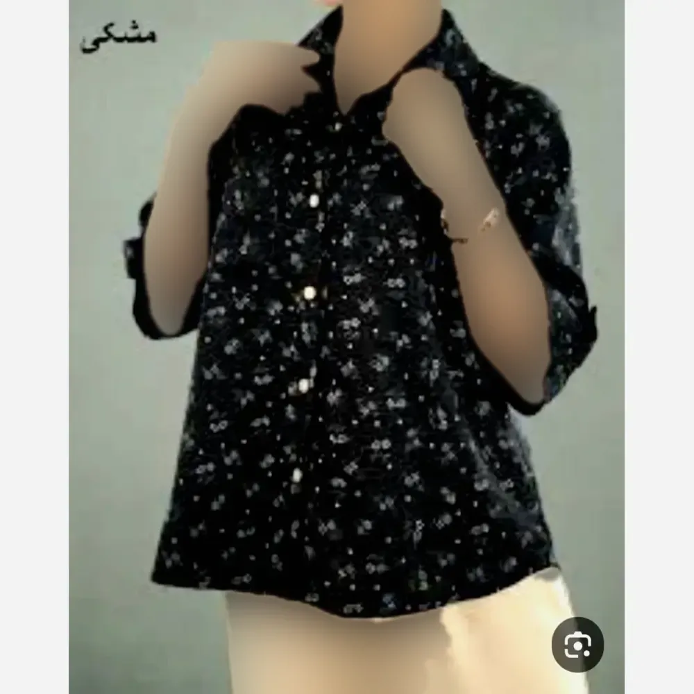 شومیز مانتویی زنانه جنس شانتون گرم بالا نگینکاری شده فری سایز مشکی
