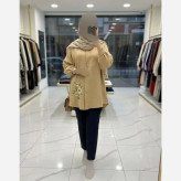 شومیز مانتویی گلدوزی شده طرح سه گل بابونه جنس شانتون زنانه