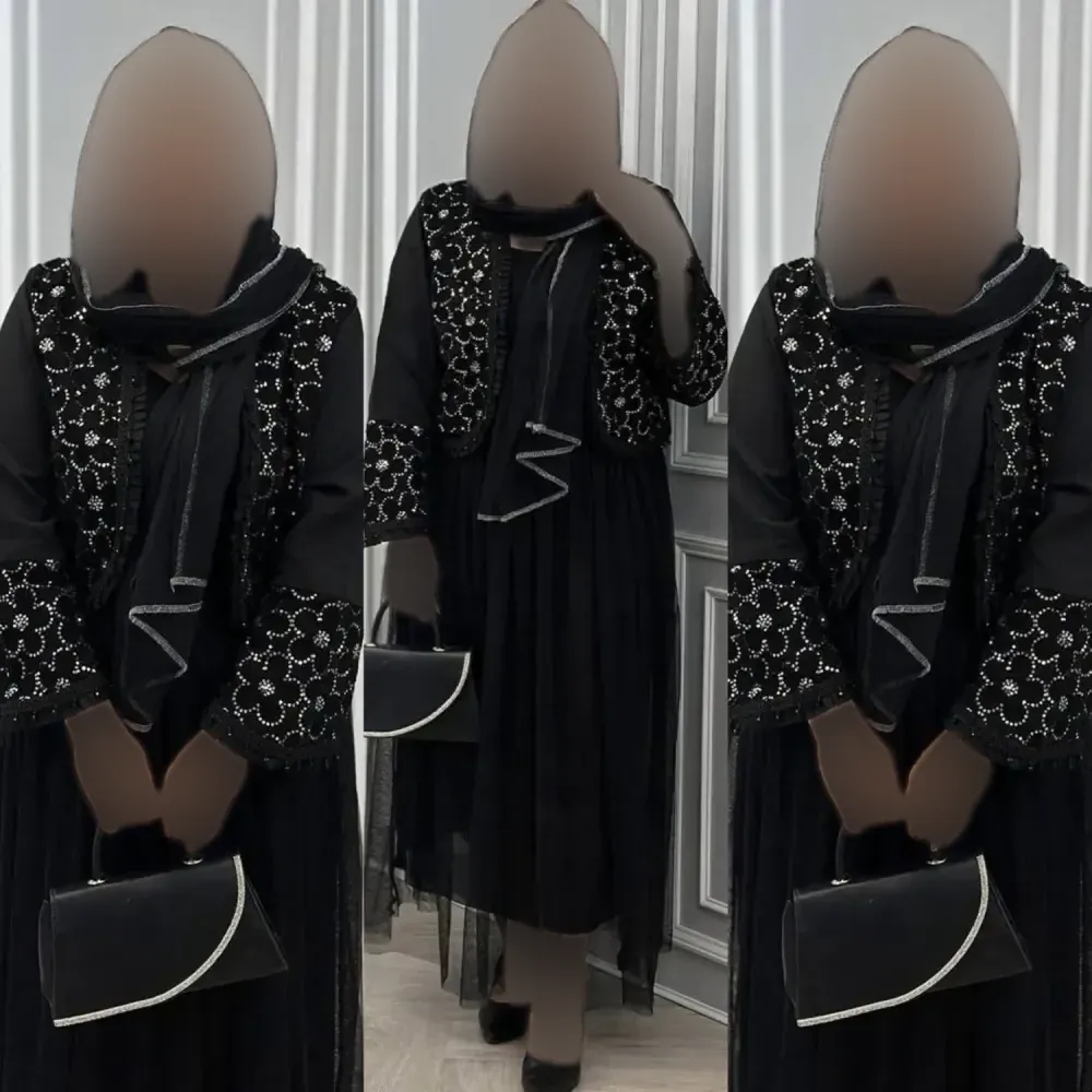 ست سه تیکه زنانه مدل شهرزاد شامل کت و دامن و شال مشکی مازراتی خامه دوزی شده
