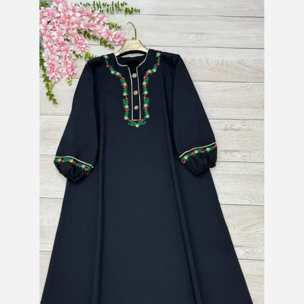 کفتان زنانه گلدوزی شده جنس لینن فری سایز تا 50