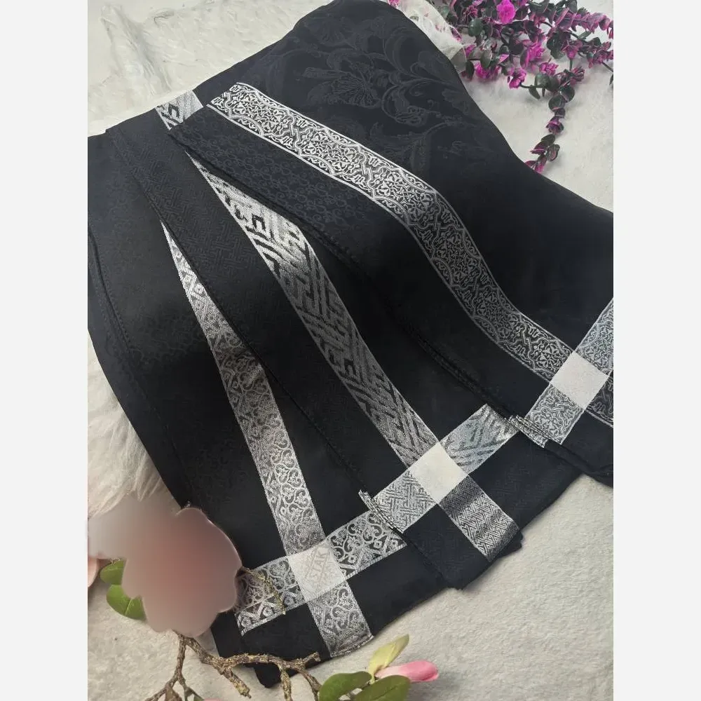 روسری دورو حاشیه نقره ژاکارد ابریشم ترک ابعاد 90 در 90