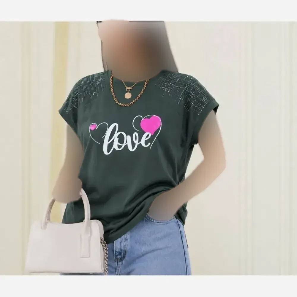 تیشرت باکسی نخ پنبه نگینی طرح LOVE فری سایز