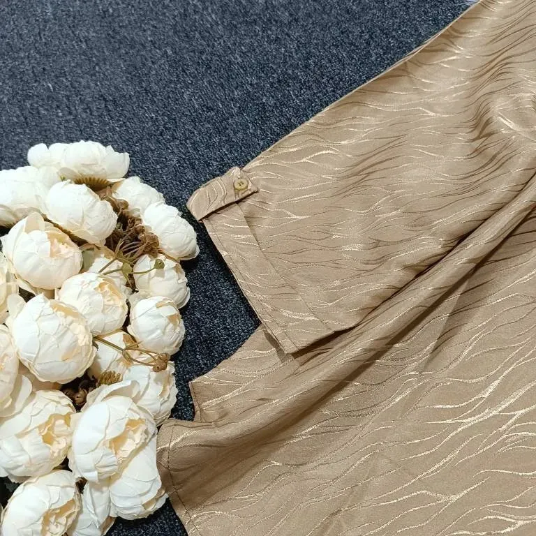 شومیز مانتویی ترانه 308 آیوا بارانی درجه یک فری سایز 38 تا 48 نگینکاری شده