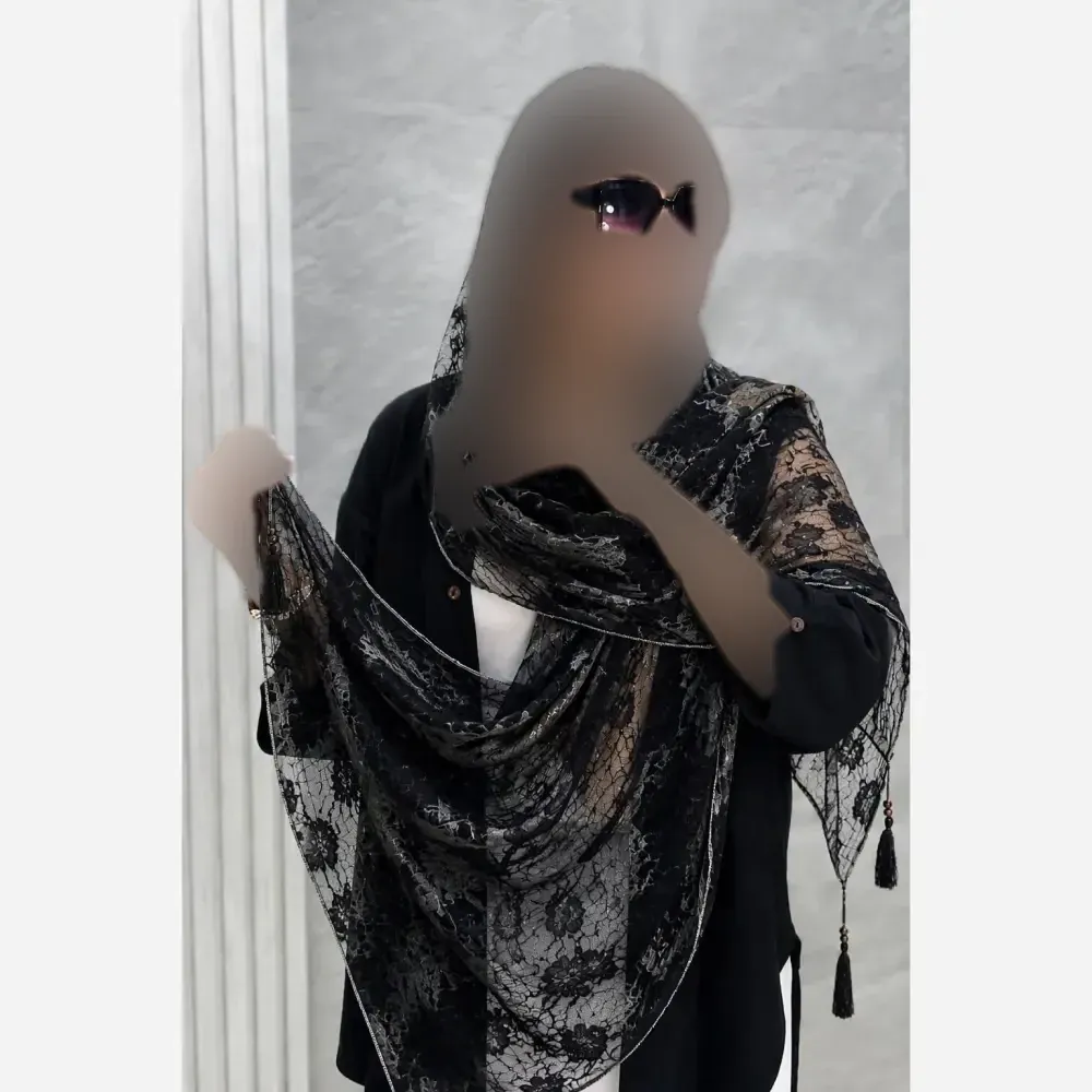 شال مجلسی تور دانتل مشکی فول نگین دور لمه نقره ای
