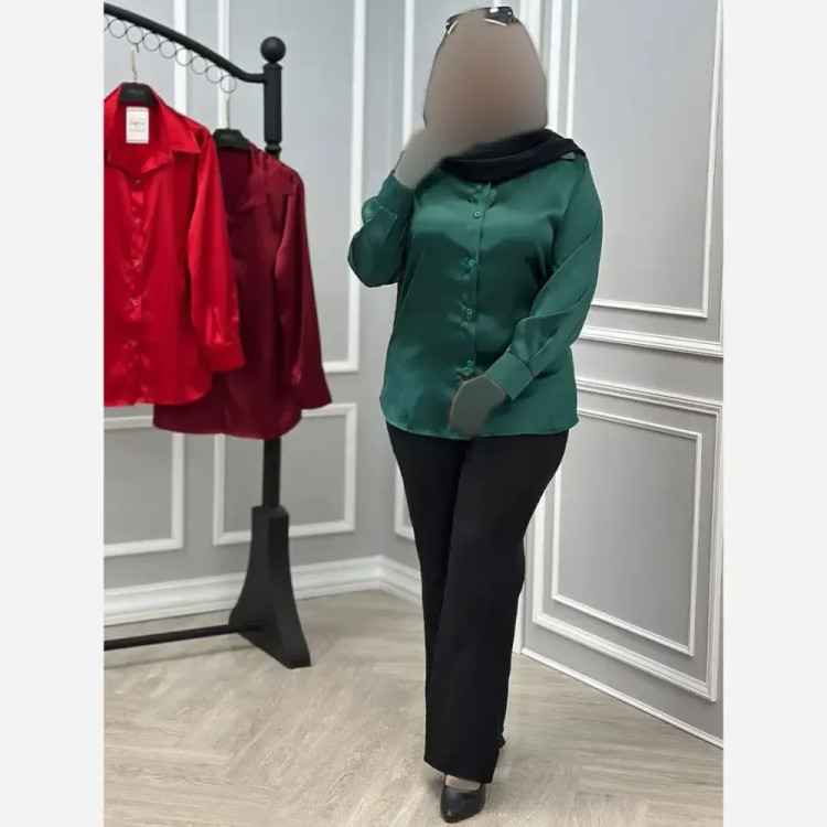 شومیز ساتن مات زنانه و دخترانه فری سایز رنگ مشکی و سبز تیره