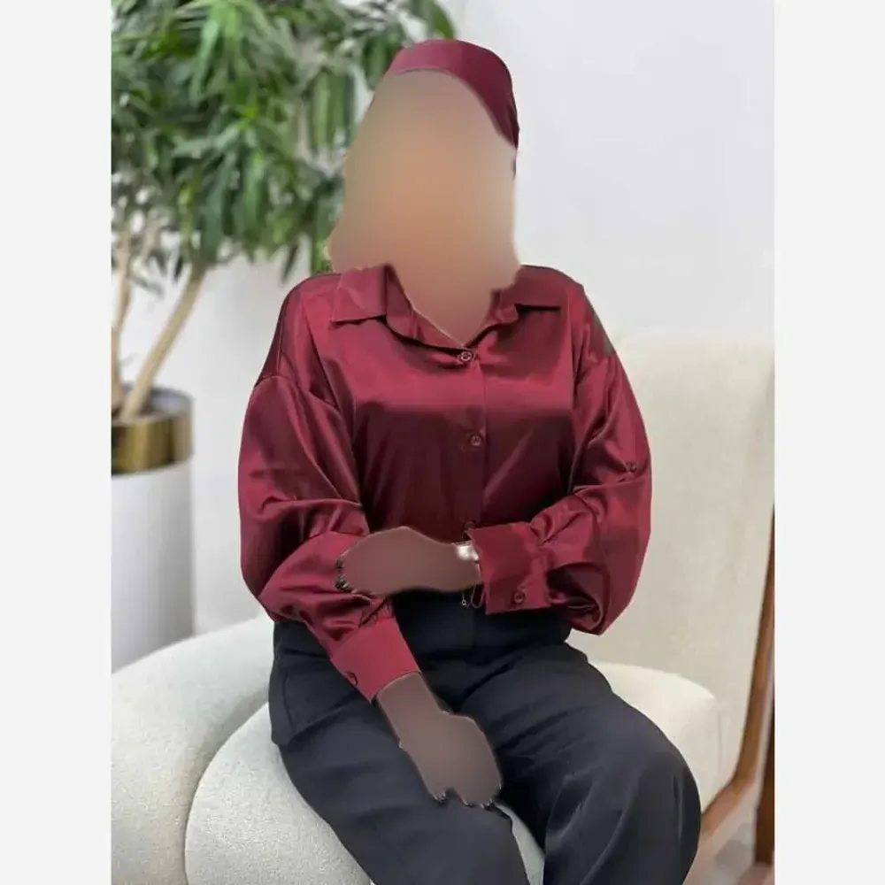 شومیز ساتن مات زنانه و دخترانه فری سایز رنگ مشکی و سبز تیره
