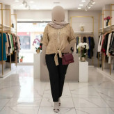 شومیز گره ای miu جنس سوفیا دیپلمات لمه ای رنگ نسکافه ای فری سایز