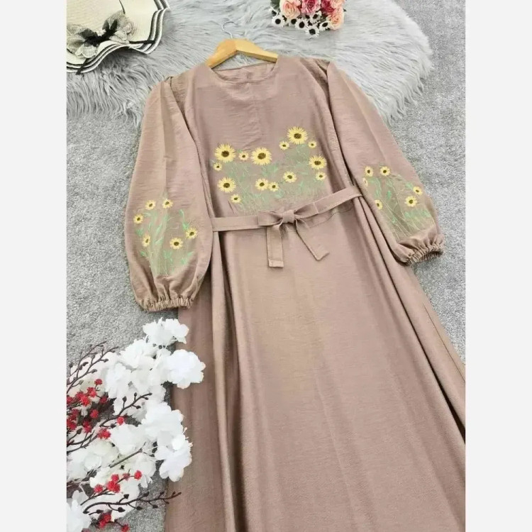 کفتان گلدوزی اروشا بابوس فری سایز قد 130 تا 135 دور سینه 118 زنانه شیک
