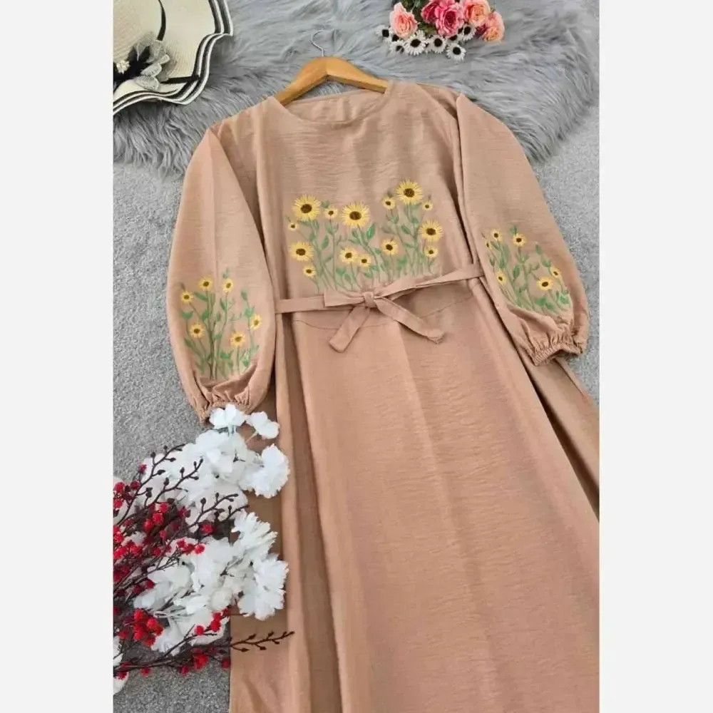 کفتان گلدوزی اروشا بابوس فری سایز قد 130 تا 135 دور سینه 118 زنانه شیک