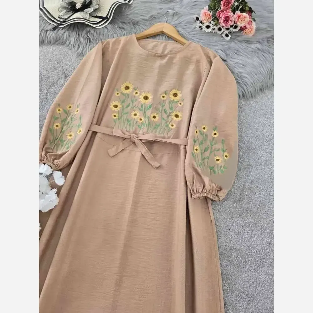کفتان گلدوزی اروشا بابوس فری سایز قد 130 تا 135 دور سینه 118 زنانه شیک