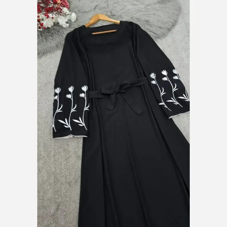پیراهن عبایی گلدوزی شده گل لاله جنس الیزه مشکی فری سایز