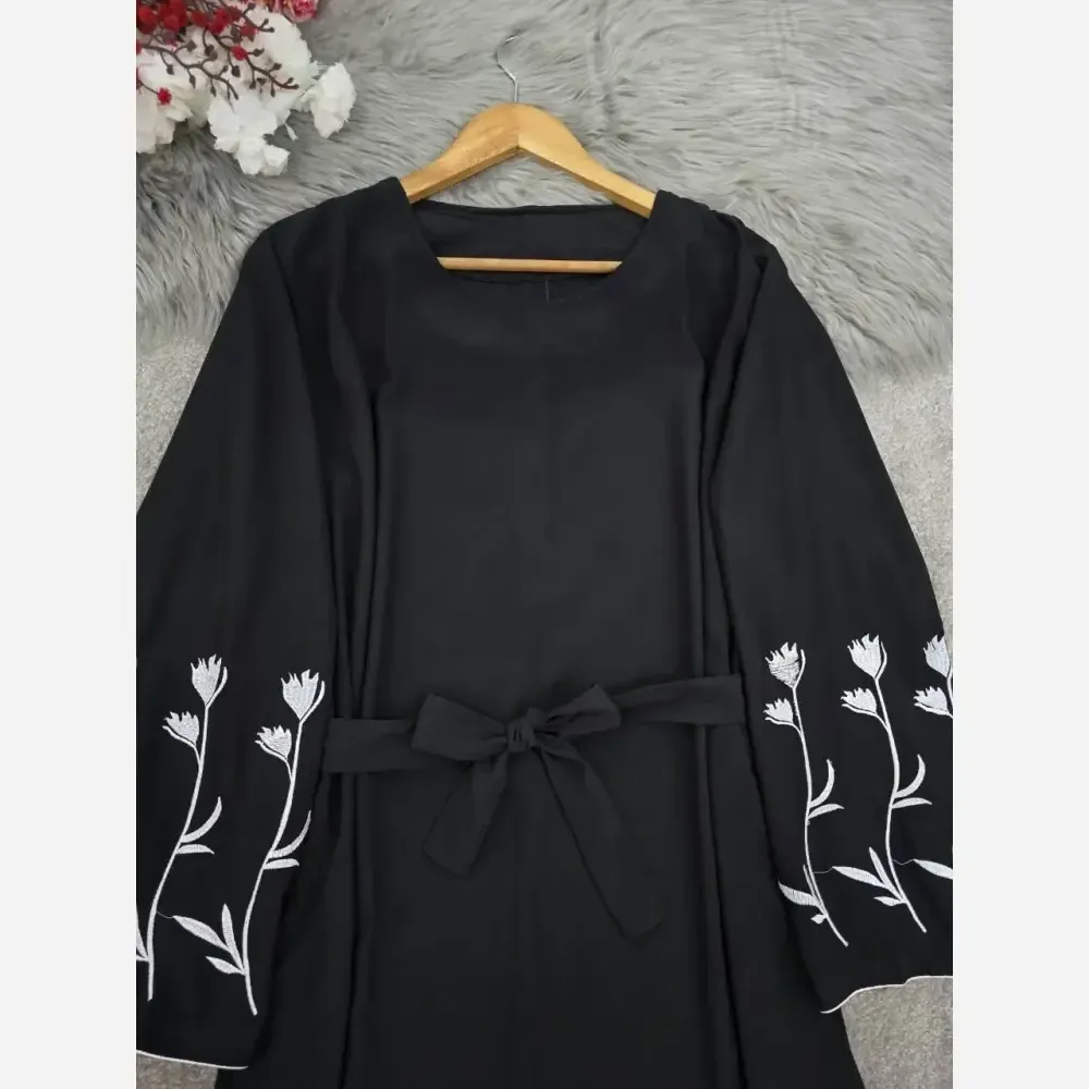 پیراهن عبایی گلاله مشکی گلدوزی شده جنس الیزه باکیفیت سایز 40 تا 50