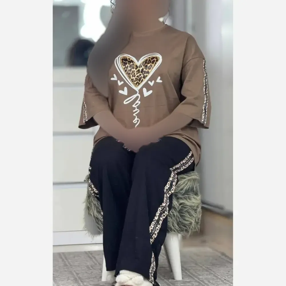ست تیشرت و شلوار پنبه زنانه طرح بلوبری فری سایز