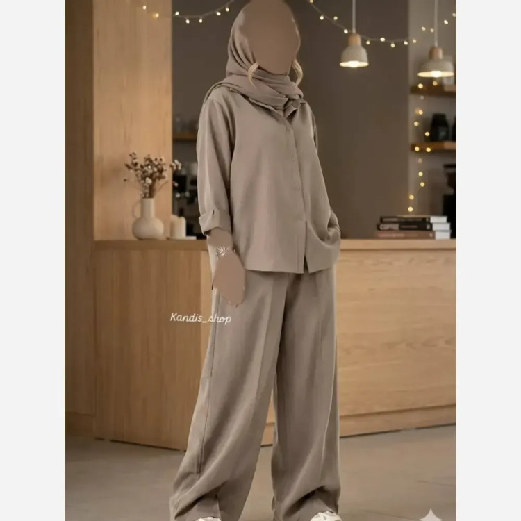 مانتویی نارسو پاییزه جنس هرمس اصل سایز 38 تا 46 فری رنگ قهوه ای سرمه ای نسکافه ای کاراملی