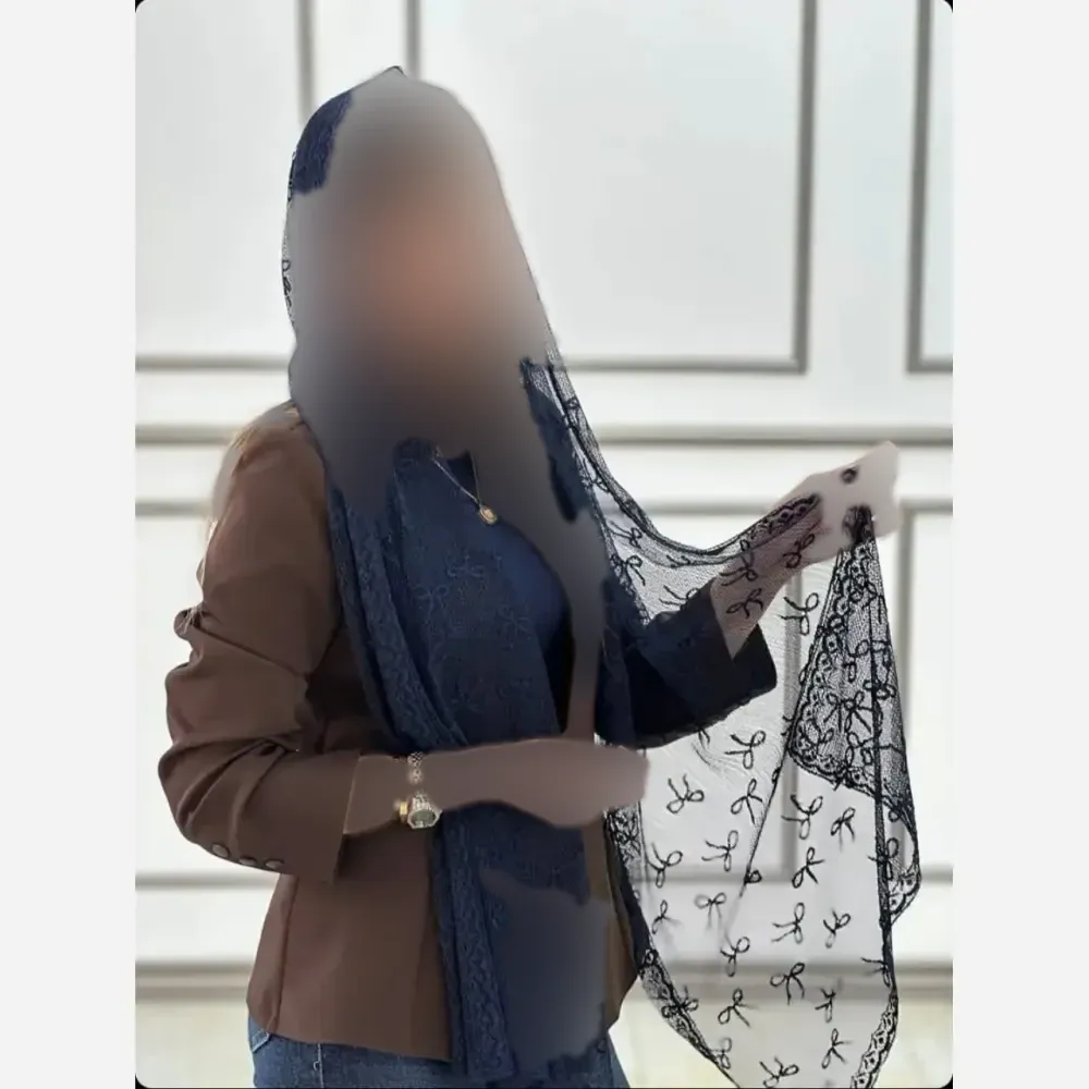 شال تور دانتل با حاشیه دانتل طرحدار در رنگ بندی متنوع فری سایز