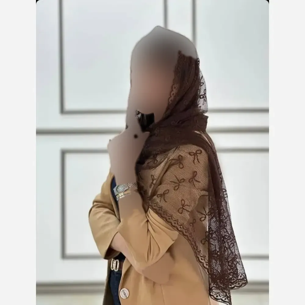 شال تور دانتل با حاشیه دانتل طرحدار در رنگ بندی متنوع فری سایز