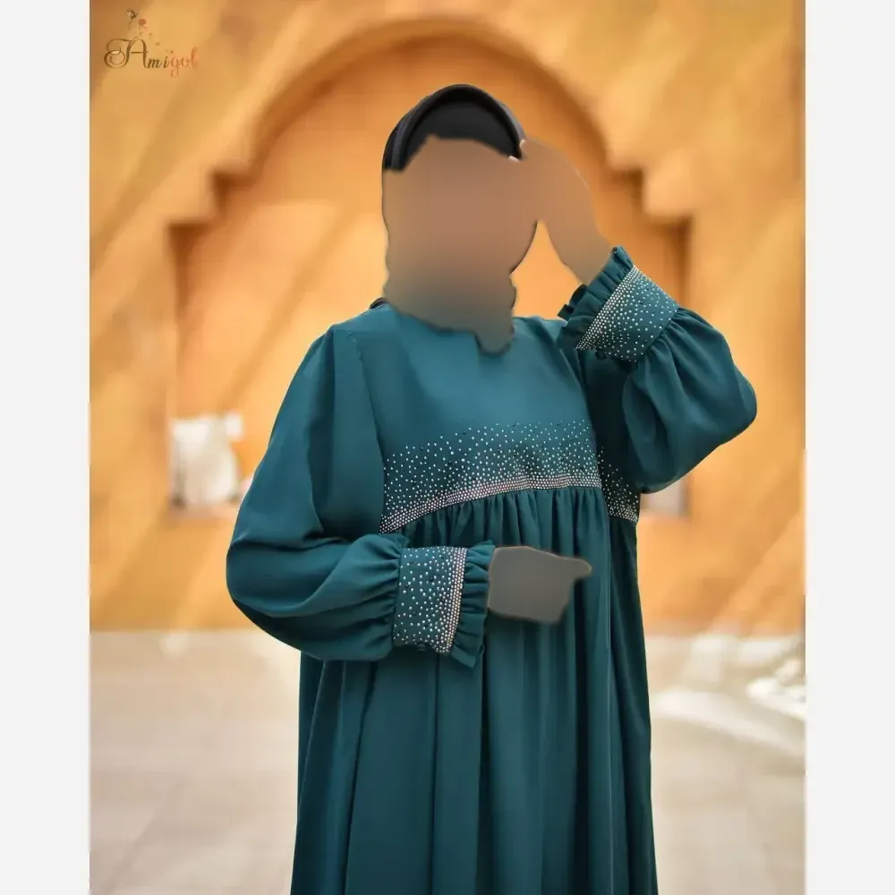 مانتو عبایی نگین کرپ ندا اماراتی فری سایز 38 الی 52 نگین کاری حرفه ای